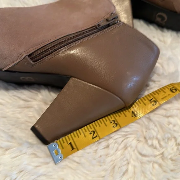 Gianni Bini ankle boots. Suede and leather. Size 9. Never worn. - Picture 8 of 10